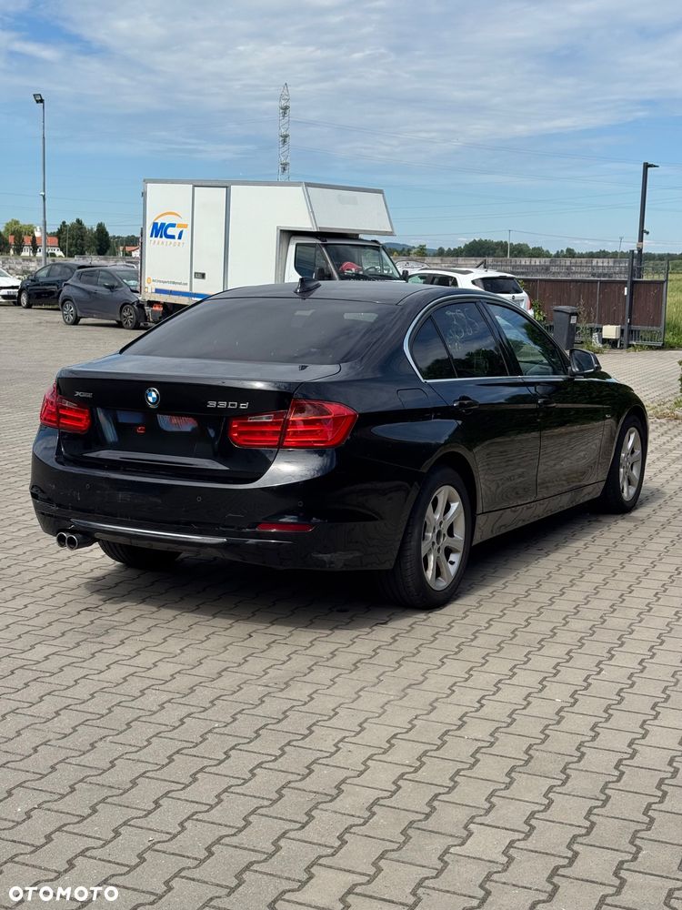 BMW Seria 3 330d xDrive Sport-Aut Luxury Line - 8