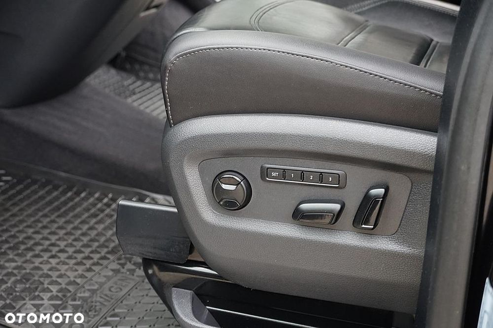 Volkswagen Multivan 2.0 BiTDI L1 Highline 4Motion DSG - 27