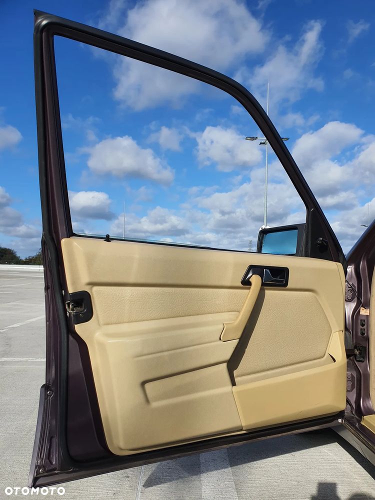 Mercedes-Benz W201 (190) - 30