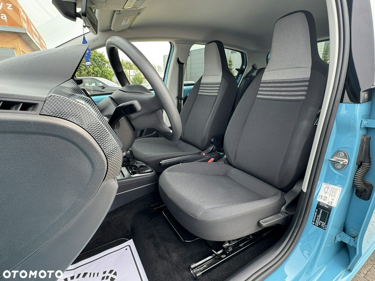 Volkswagen up! e-up - 17