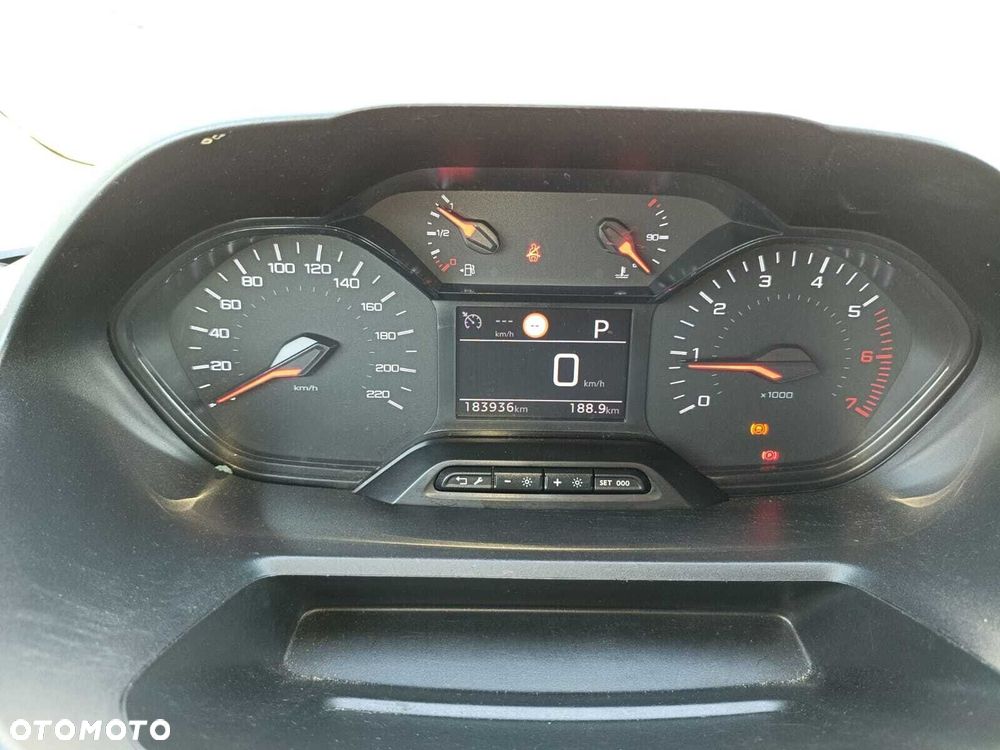 Peugeot Partner - 10