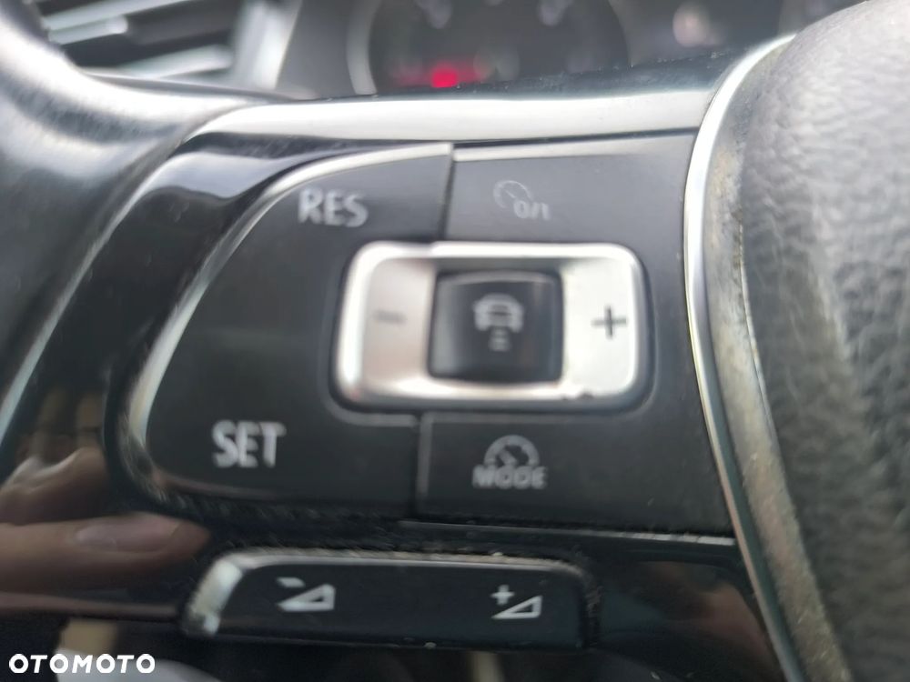 Volkswagen Passat 1.6 TDI (BlueMotion Technology) DSG Comfortline - 8