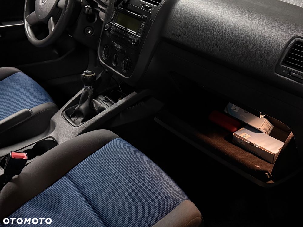 Volkswagen Golf - 11