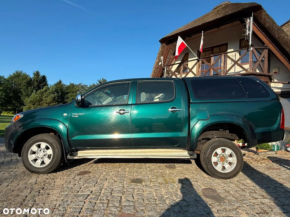 Toyota Hilux 2.5 D-4D DLX - 12