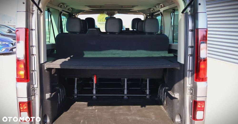 Opel Vivaro - 24