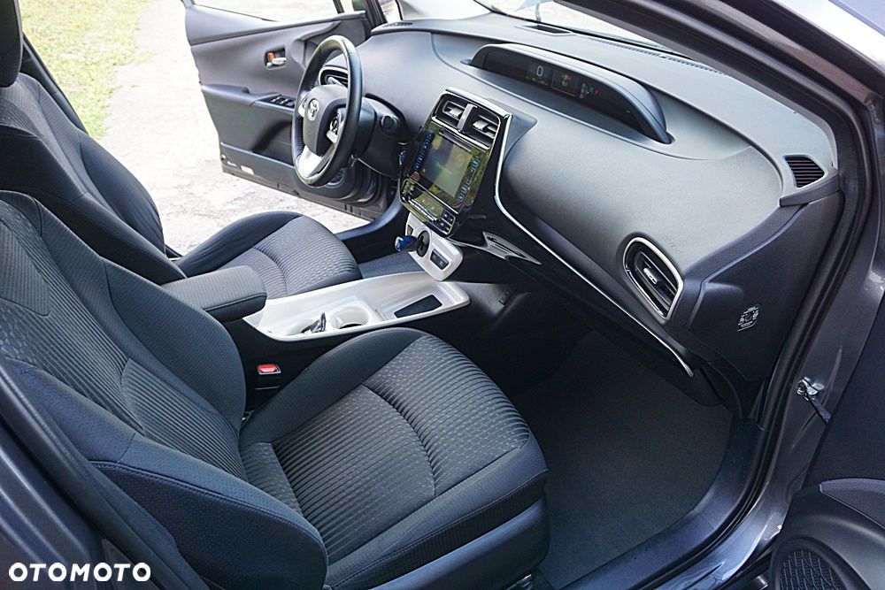 Toyota Prius Hybrid Executive - 20