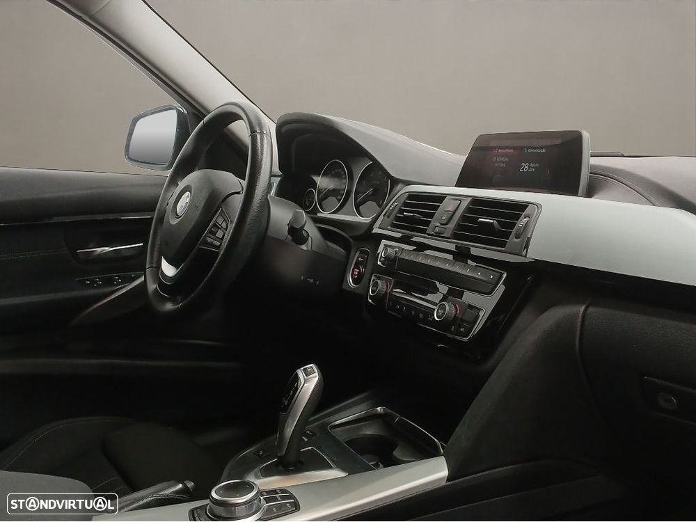 BMW 318 d Line Sport Auto - 12