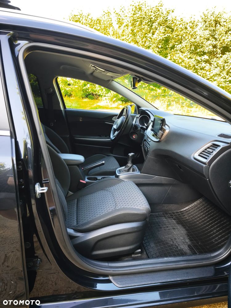 Kia Ceed 1.6 CRDi SCR M - 17