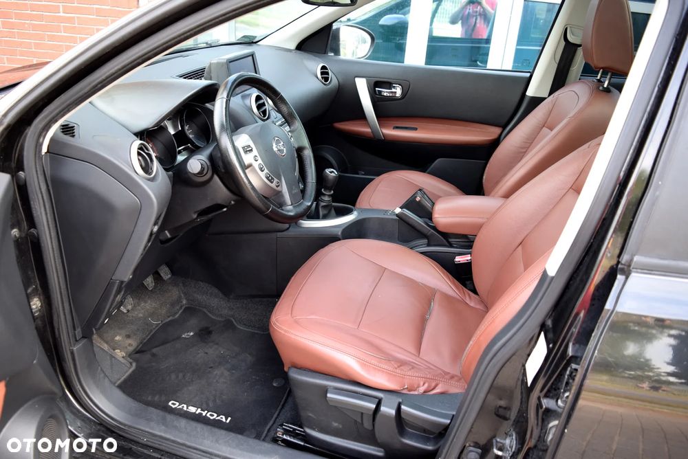 Nissan Qashqai+2 2.0 dCi Tekna - 6