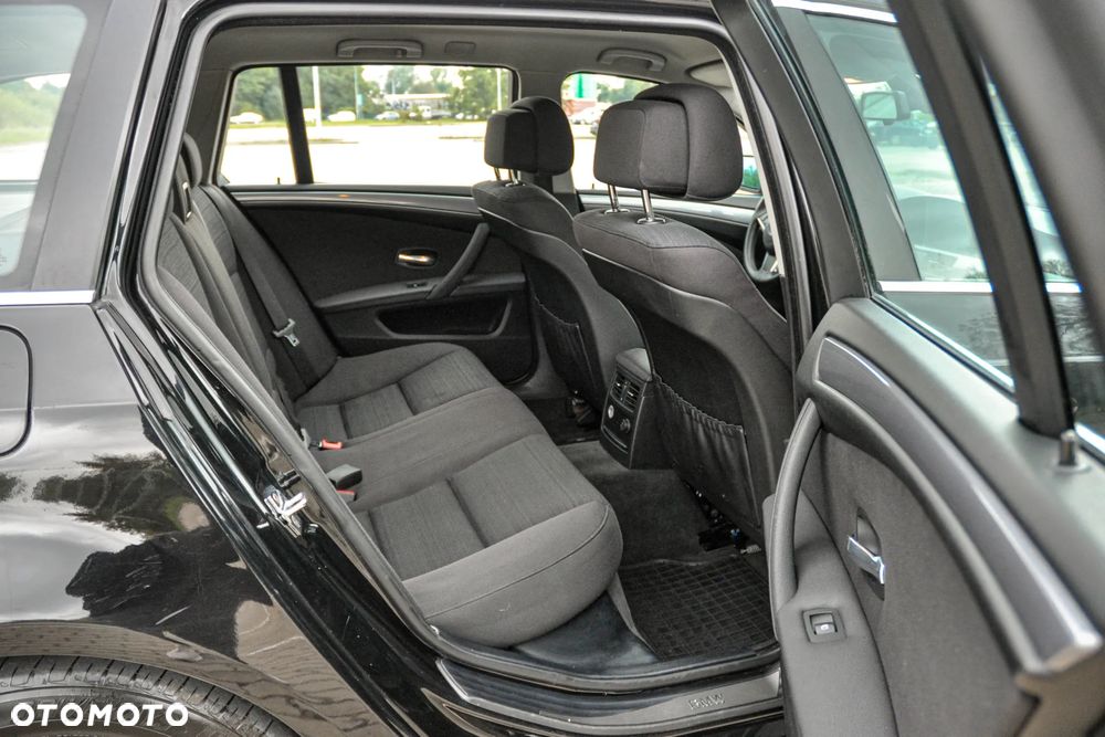 BMW Seria 5 520d Touring - 12