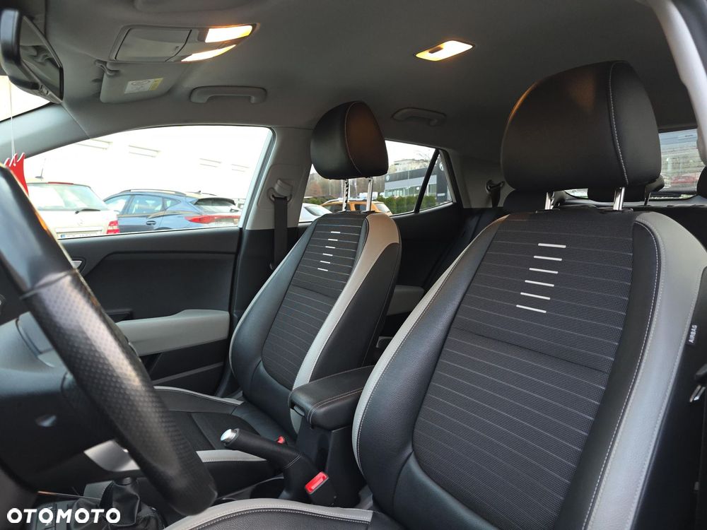 Kia Stonic 1.2 L Business Line - 11