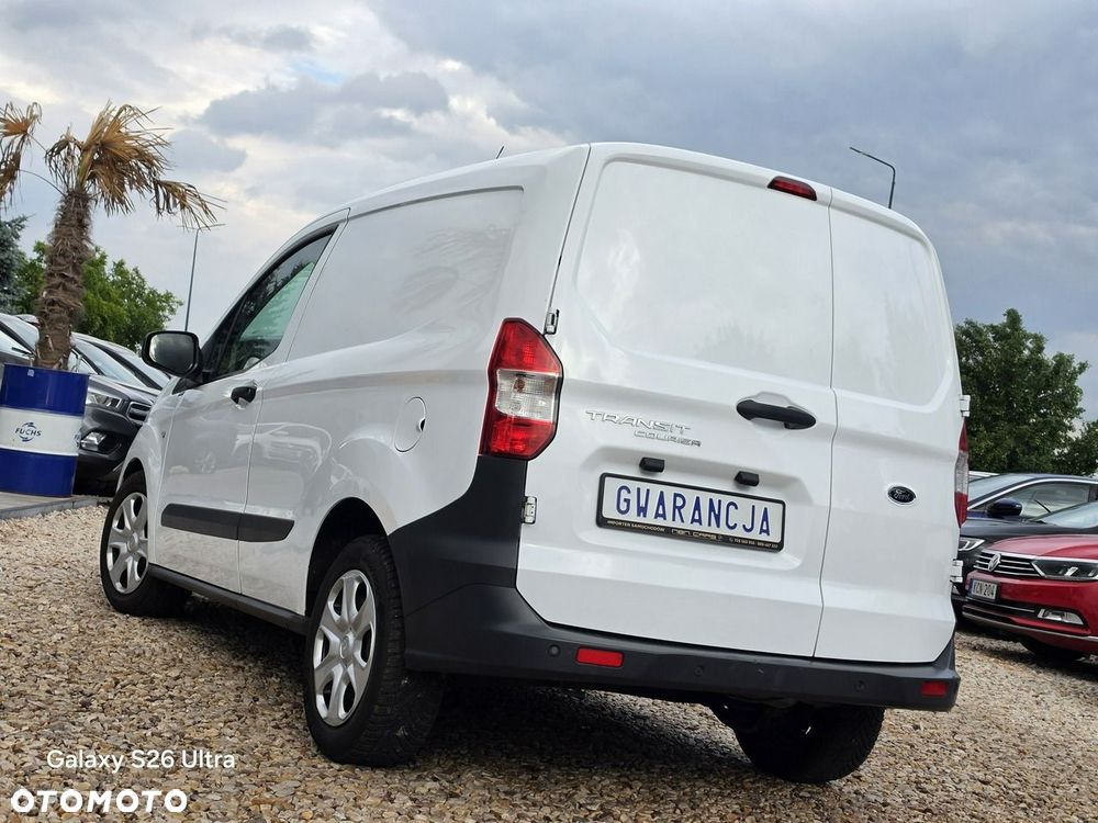 Ford Transit Courier - 24