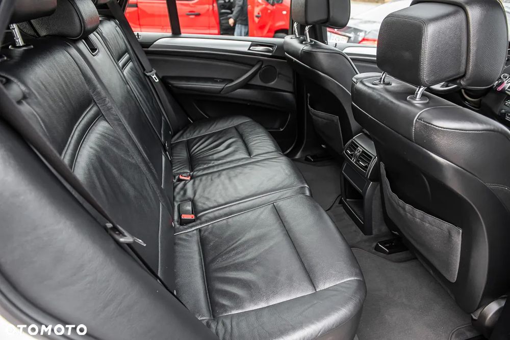 BMW X5 xDrive40d - 24