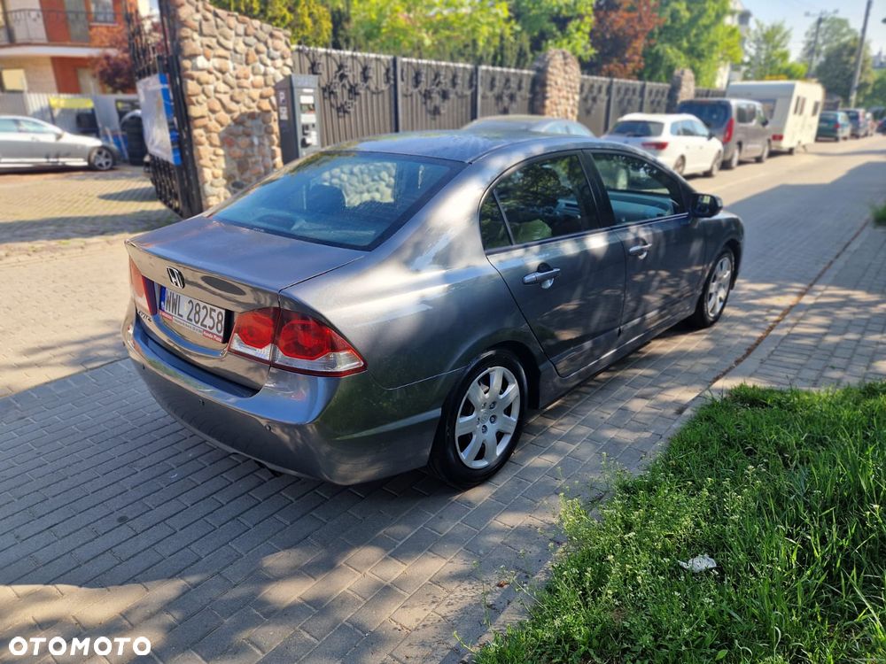 Honda Civic 1.8 Comfort - 2