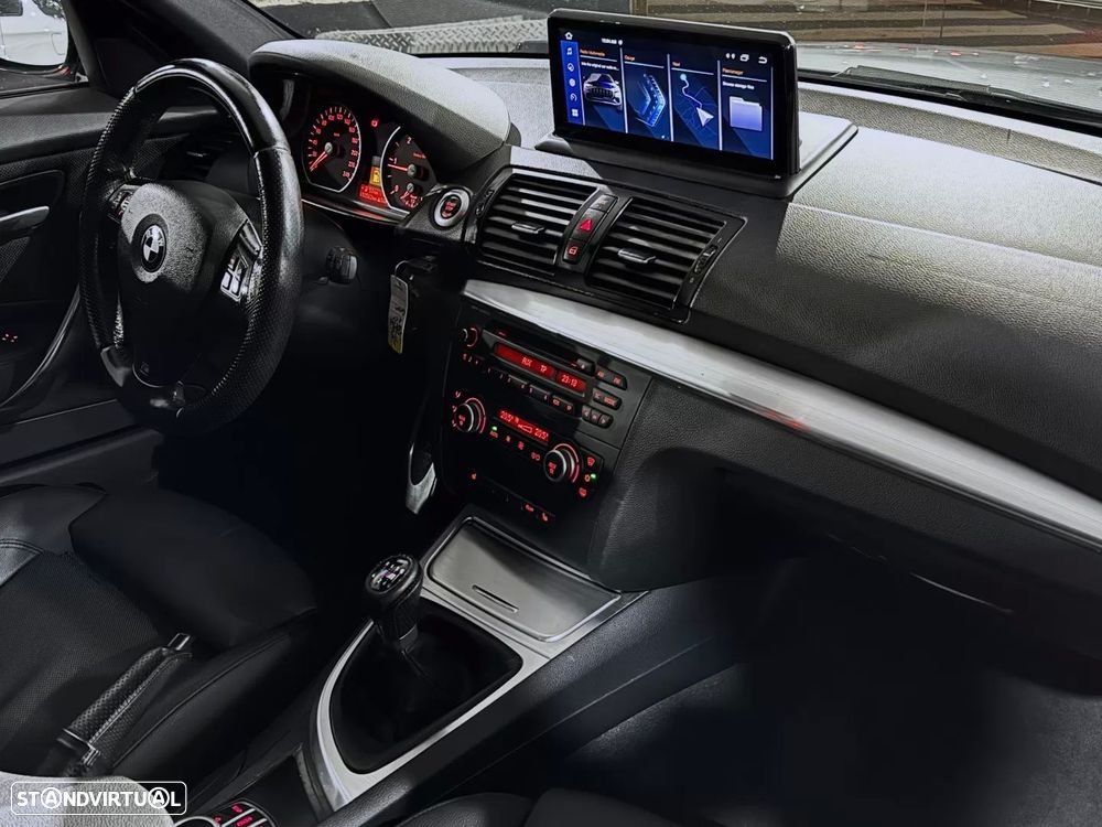 BMW 118 d Pack M - 16