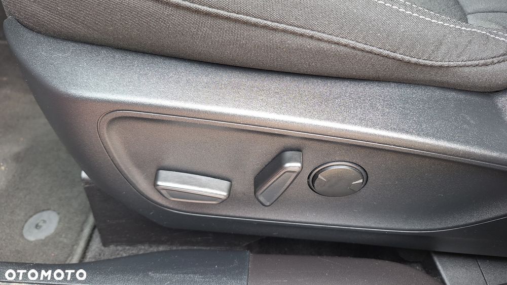Ford Kuga 1.5 EcoBoost AWD Trend ASS - 19