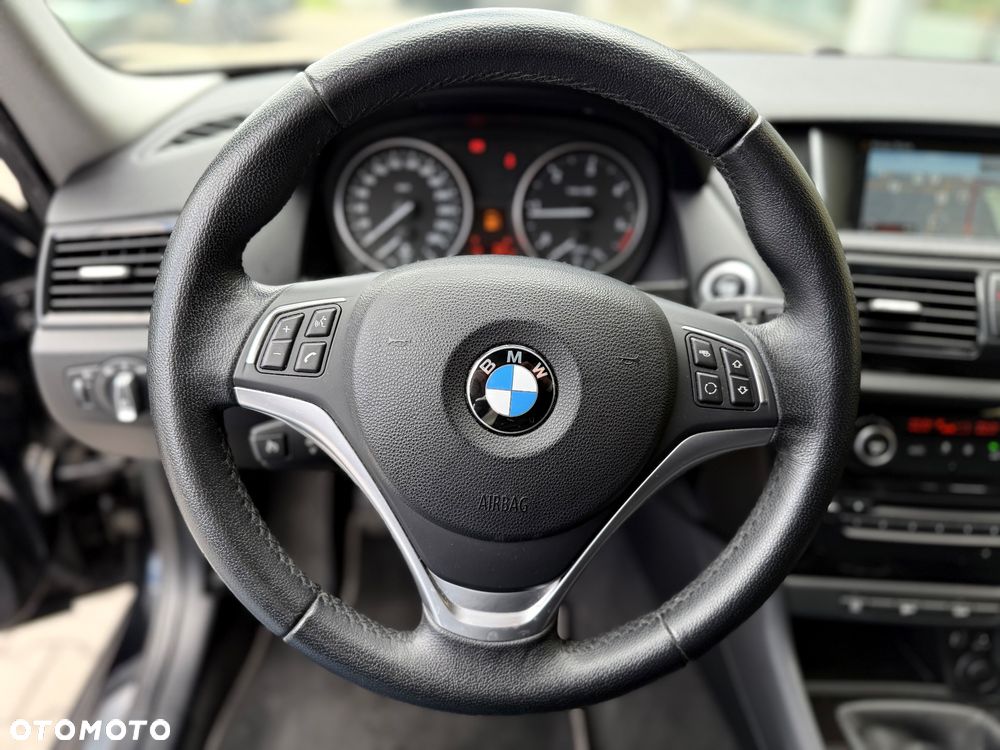 BMW X1 sDrive18d xLine - 14