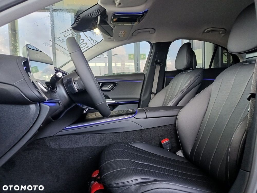 Mercedes-Benz Klasa E - 27