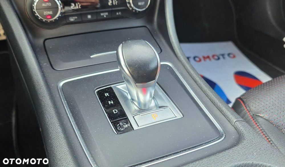 Mercedes-Benz CLA - 16