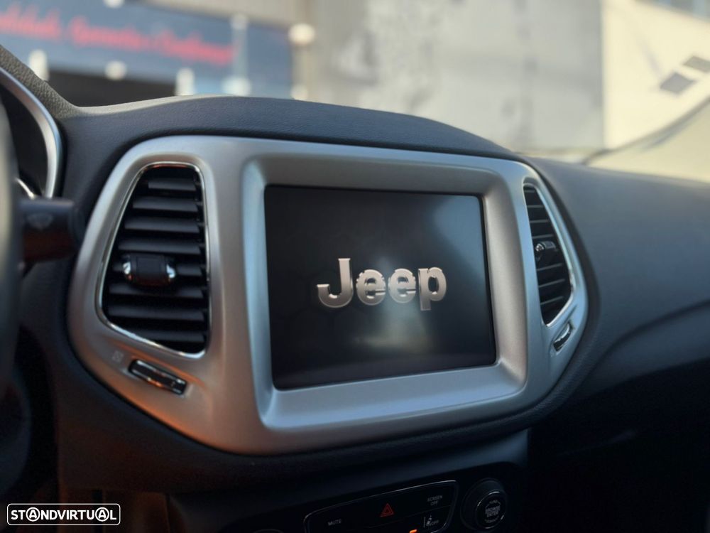 Jeep Compass 1.3 T Longitude - 23