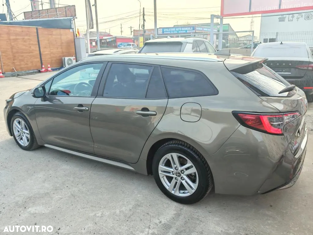 Toyota Corolla 1.8 Hybrid Comfort - 9