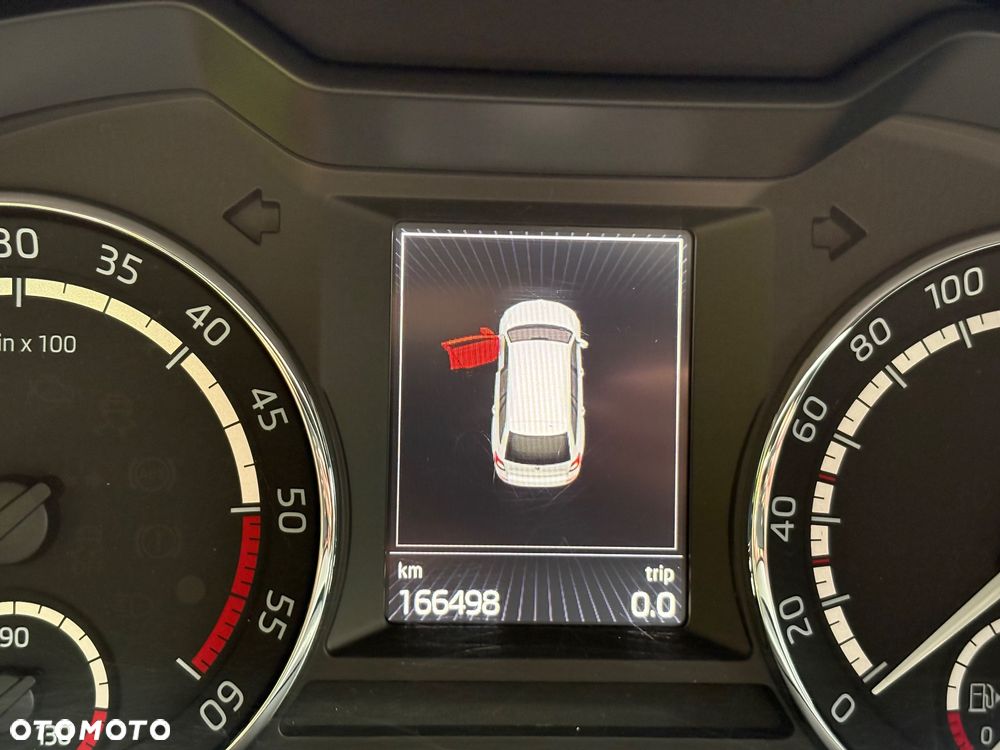 Skoda Octavia 2.0 TDI RS DSG - 9