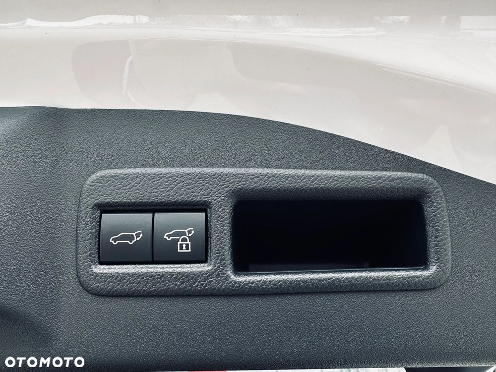 Toyota bZ4X 73.1kWh 4x4 Executive - 14