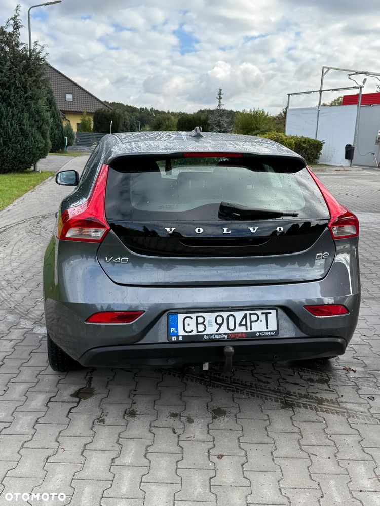 Volvo V40 D2 Momentum - 9