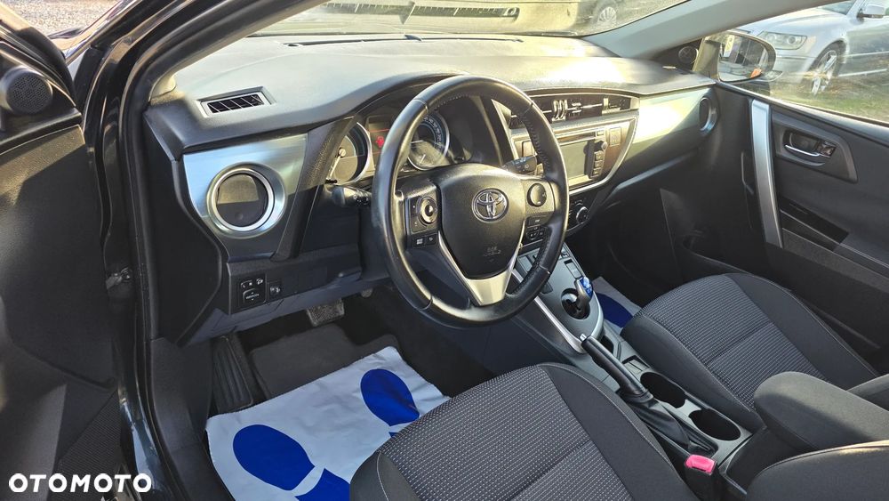 Toyota Auris - 10