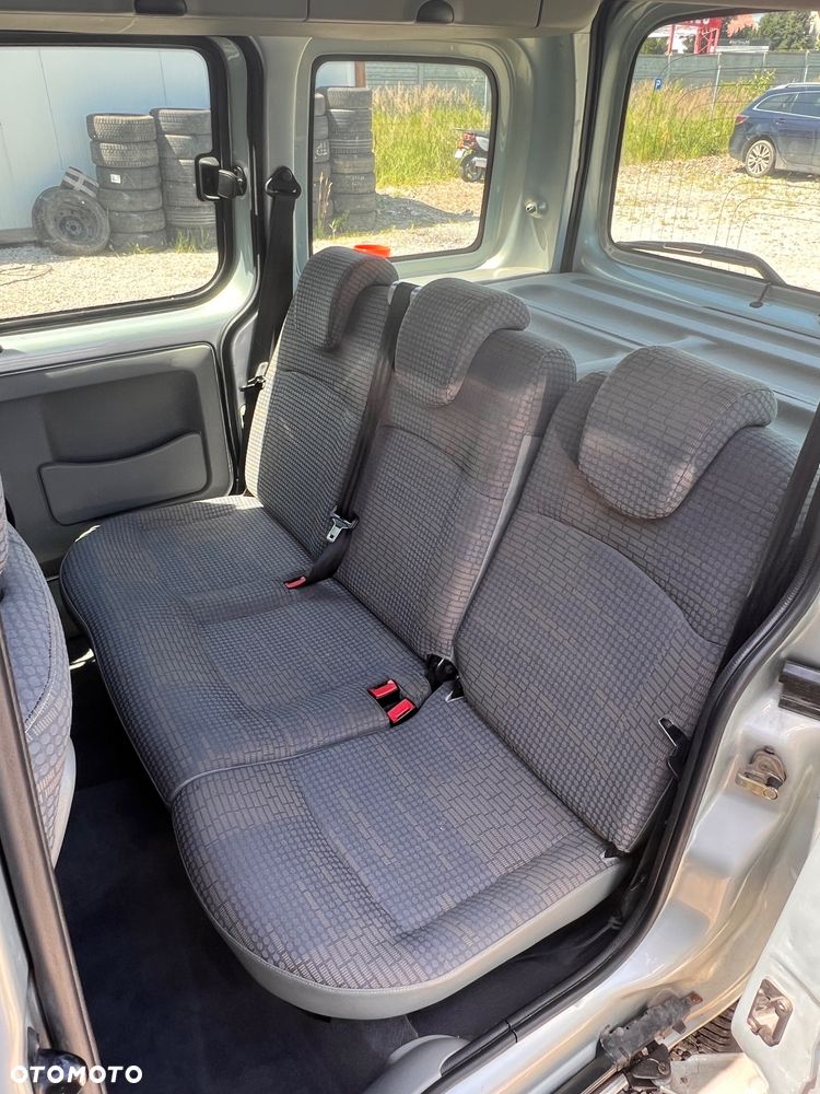 Renault Kangoo 1.6 16V Privilege - 8