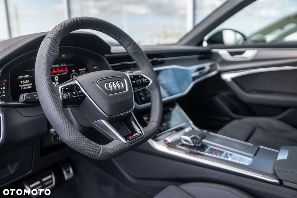 Audi RS6 Avant - 12