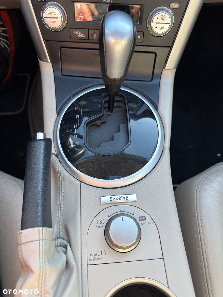 Subaru Legacy 3.0RA 000 - 28