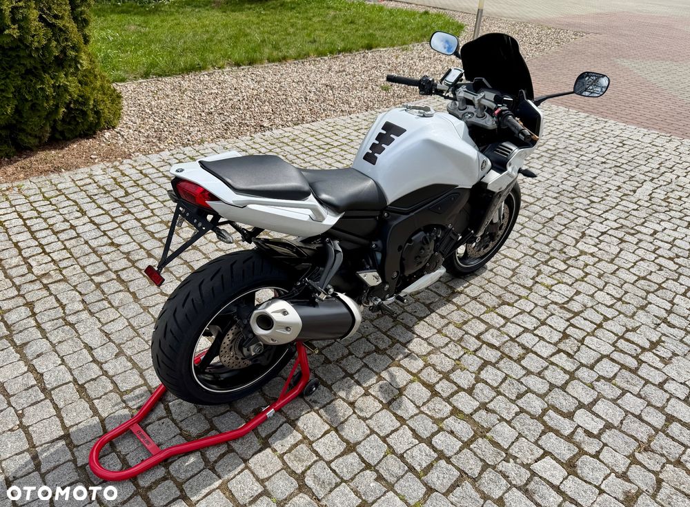 Yamaha FZ - 22