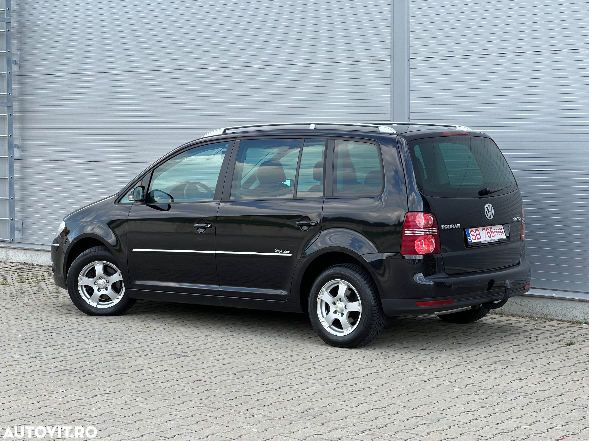 Volkswagen Touran 2.0 TDI Comfortline - 6