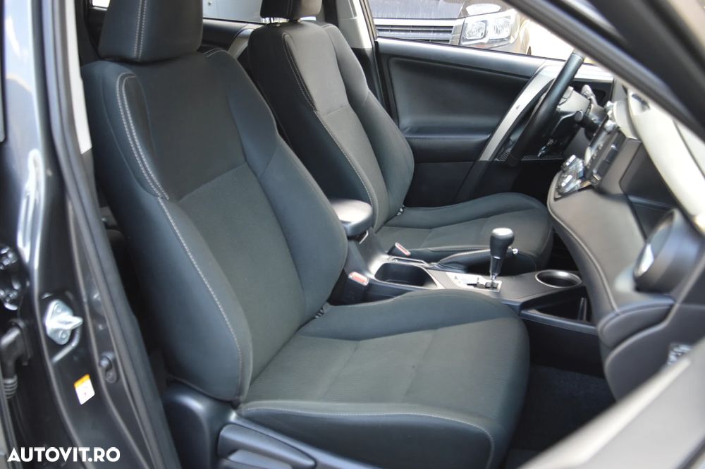 Toyota RAV4 2.2 D-4D 4x4 Automatik Edition - 12