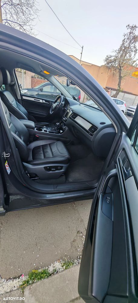 Volkswagen Touareg - 21