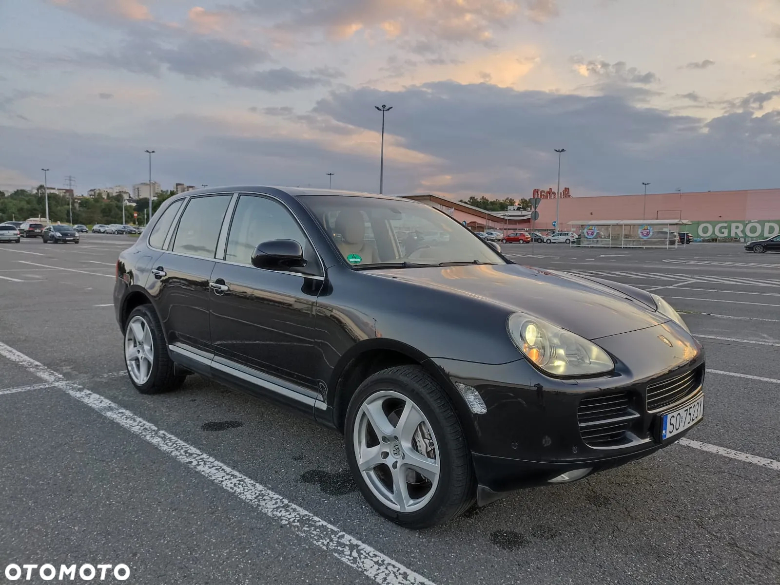 Porsche Cayenne - 22
