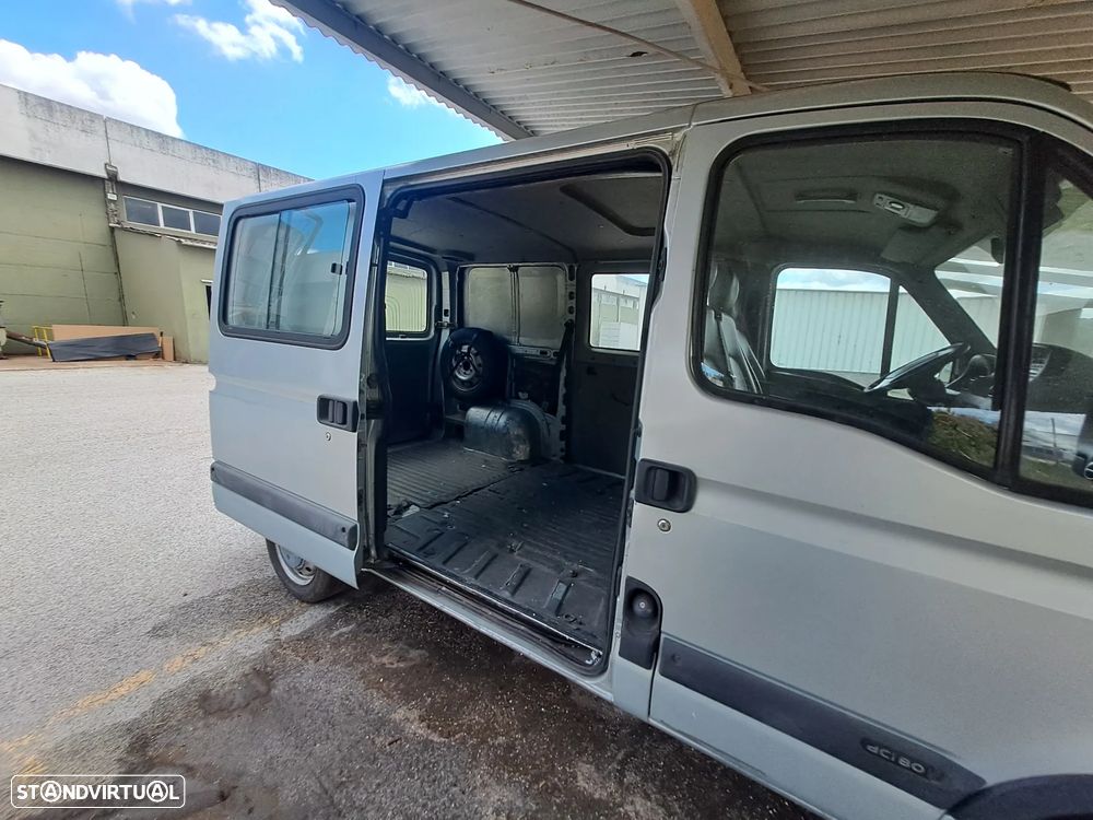 Nissan Interstar - 7