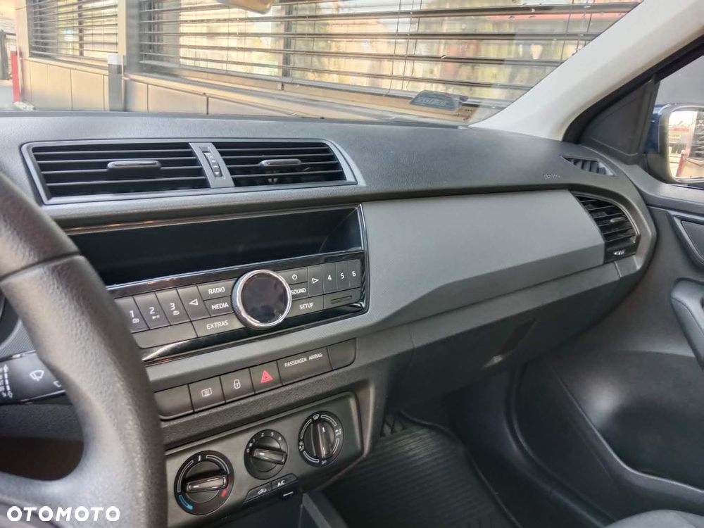 Skoda Fabia 1.2 TSI Active - 10
