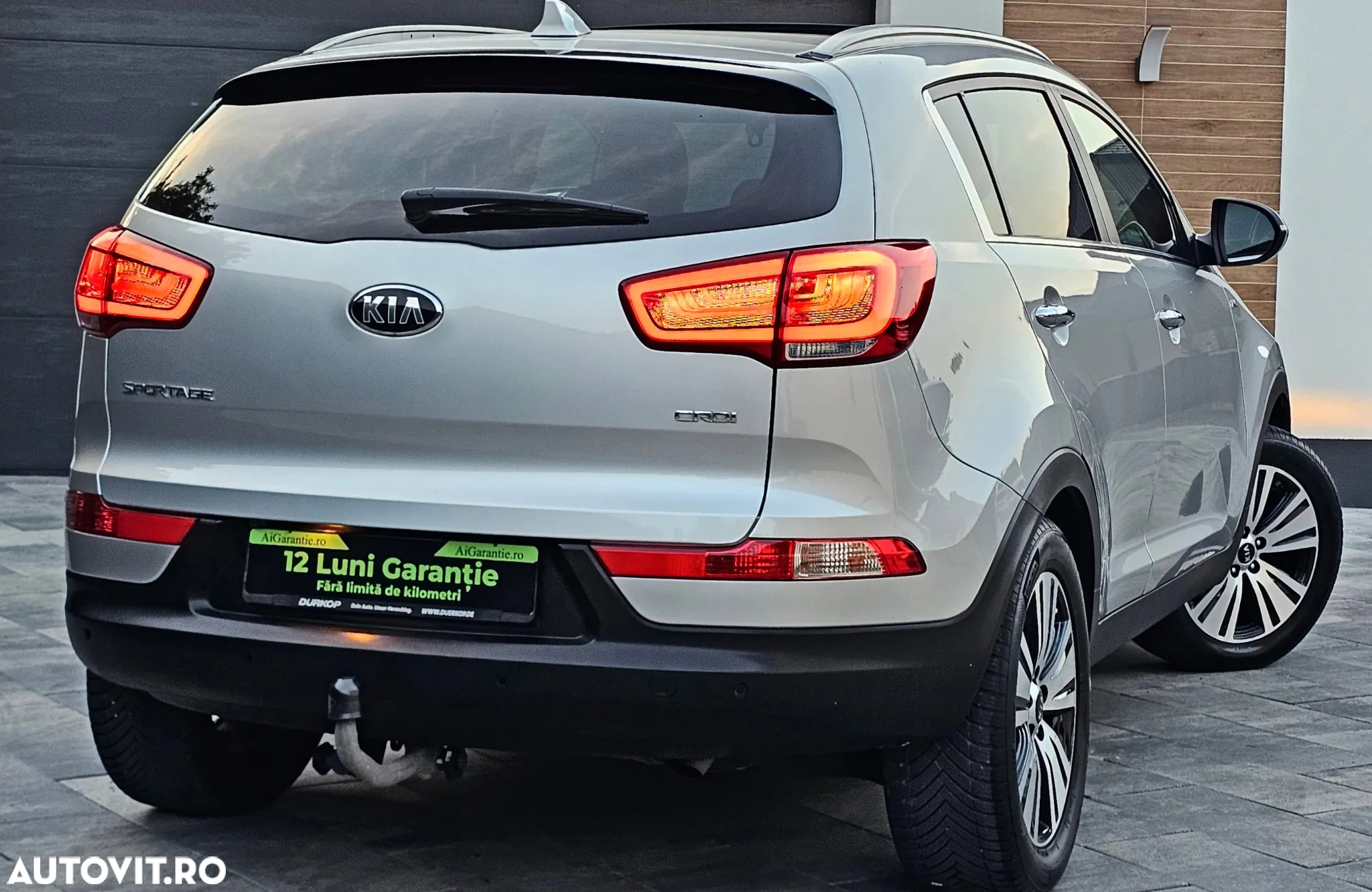 Kia Sportage 2.0 CRDI 4WD Dream-Team Edition - 10