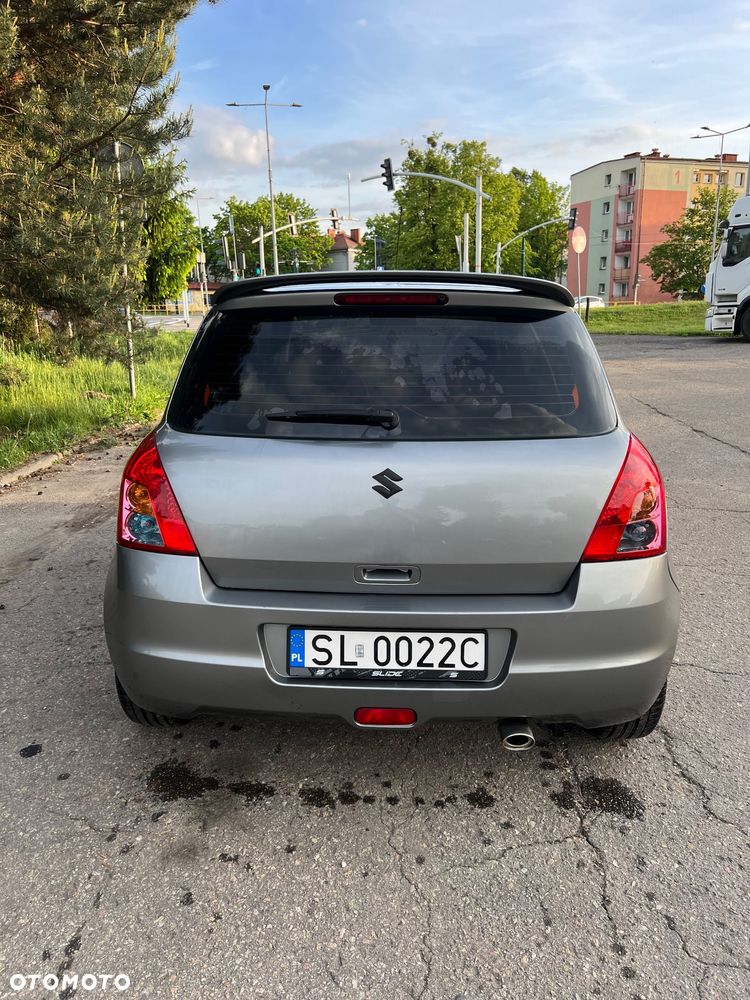 Suzuki Swift 1.3 Club - 5