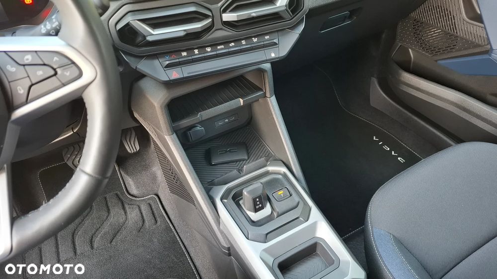 Dacia Duster 1.6 Full Hybrid 140 Journey MMT - 22