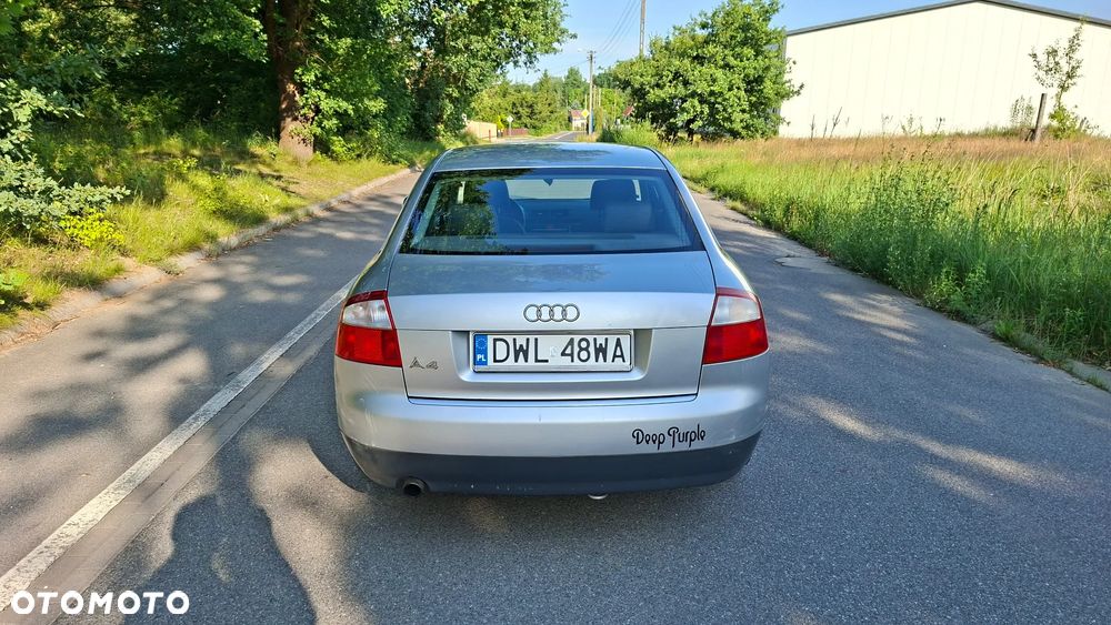 Audi A4 Limousine - 10