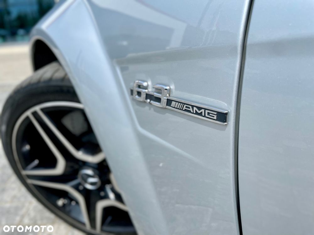 Mercedes-Benz Klasa C 63 AMG - 16