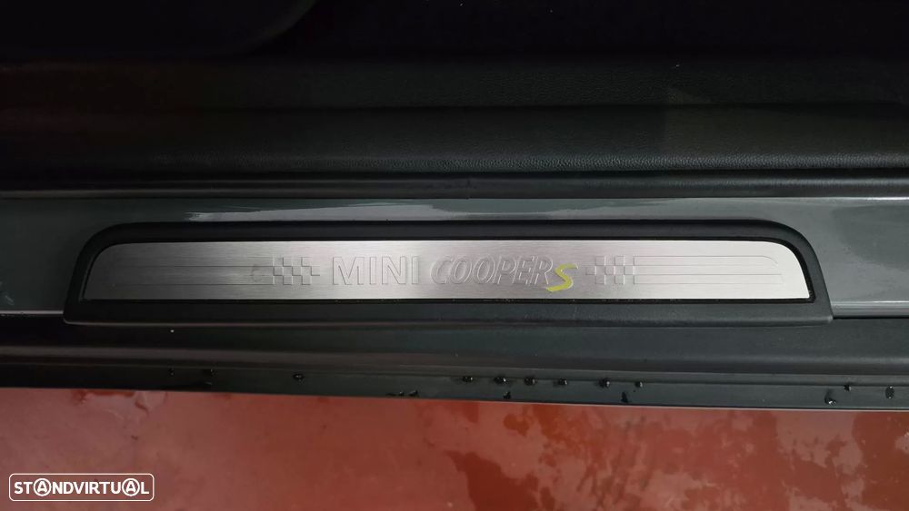 MINI Countryman Cooper SE ALL4 Auto - 22