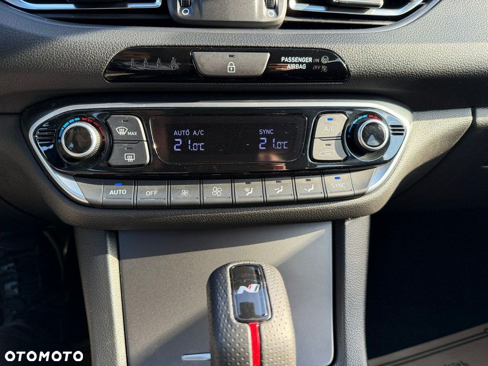 Hyundai i30 1.5 T-GDI 48V-Hybrid DCT N-Line - 24