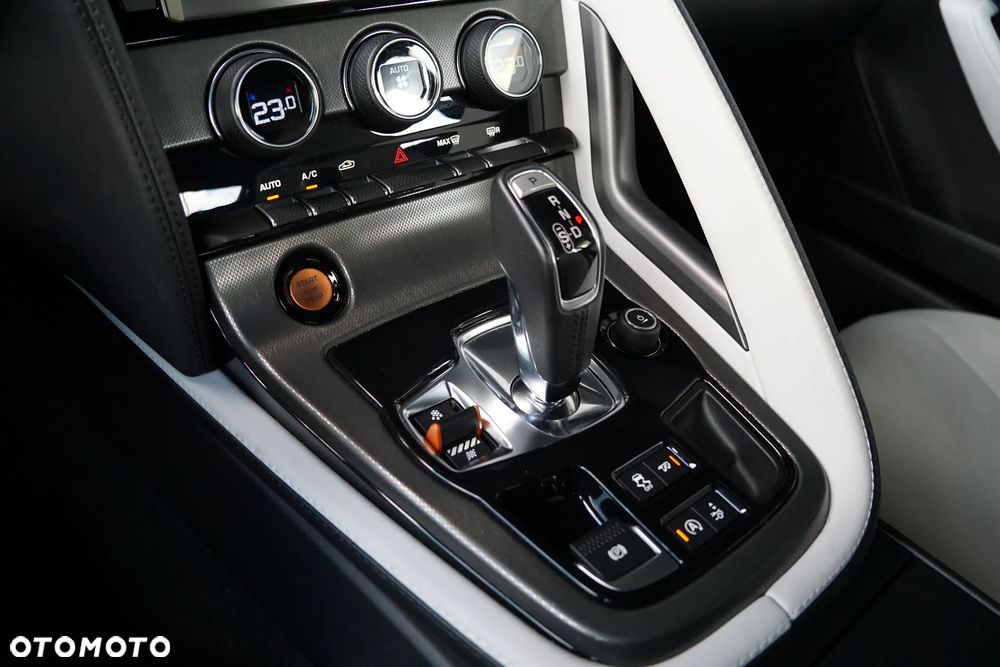 Jaguar F-Type S AWD - 30