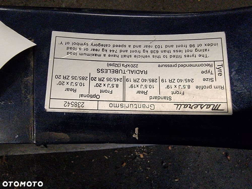 LISTWA BOCZNA PRAWA MASERATI GRANTURISMO S - 5