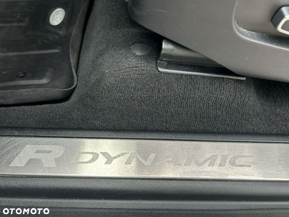 Land Rover Discovery Sport - 30