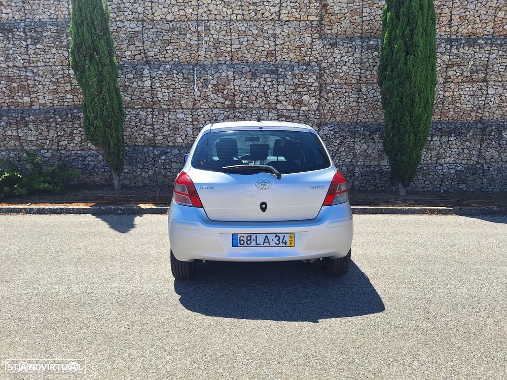 Toyota Yaris 1.0 VVT-i Sport - 4